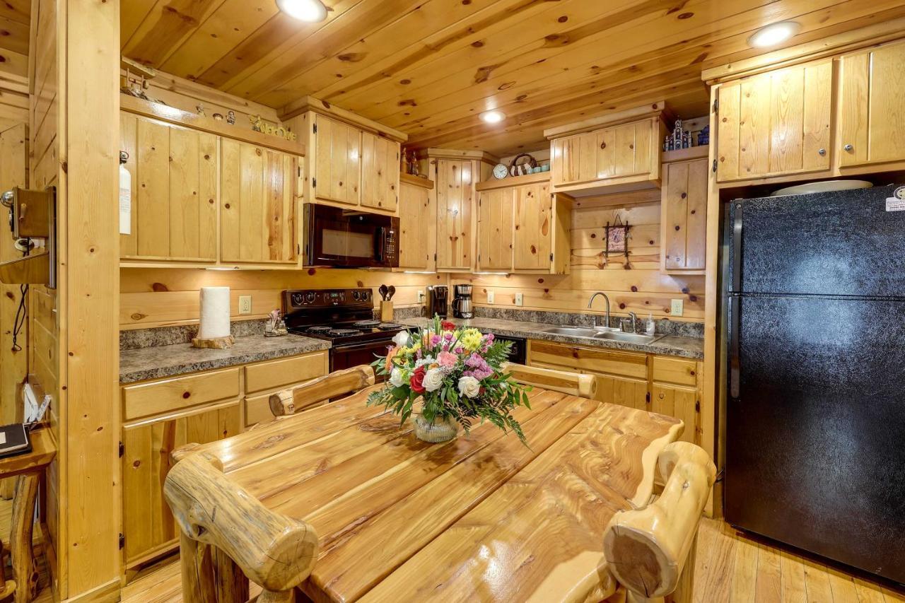 Broken Bow Rental Cabin With Hot Tub And Bar מראה חיצוני תמונה