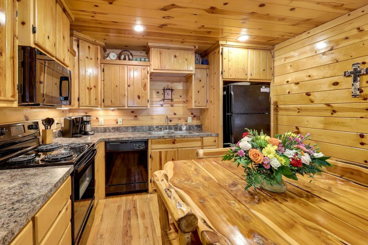 Broken Bow Rental Cabin With Hot Tub And Bar מראה חיצוני תמונה