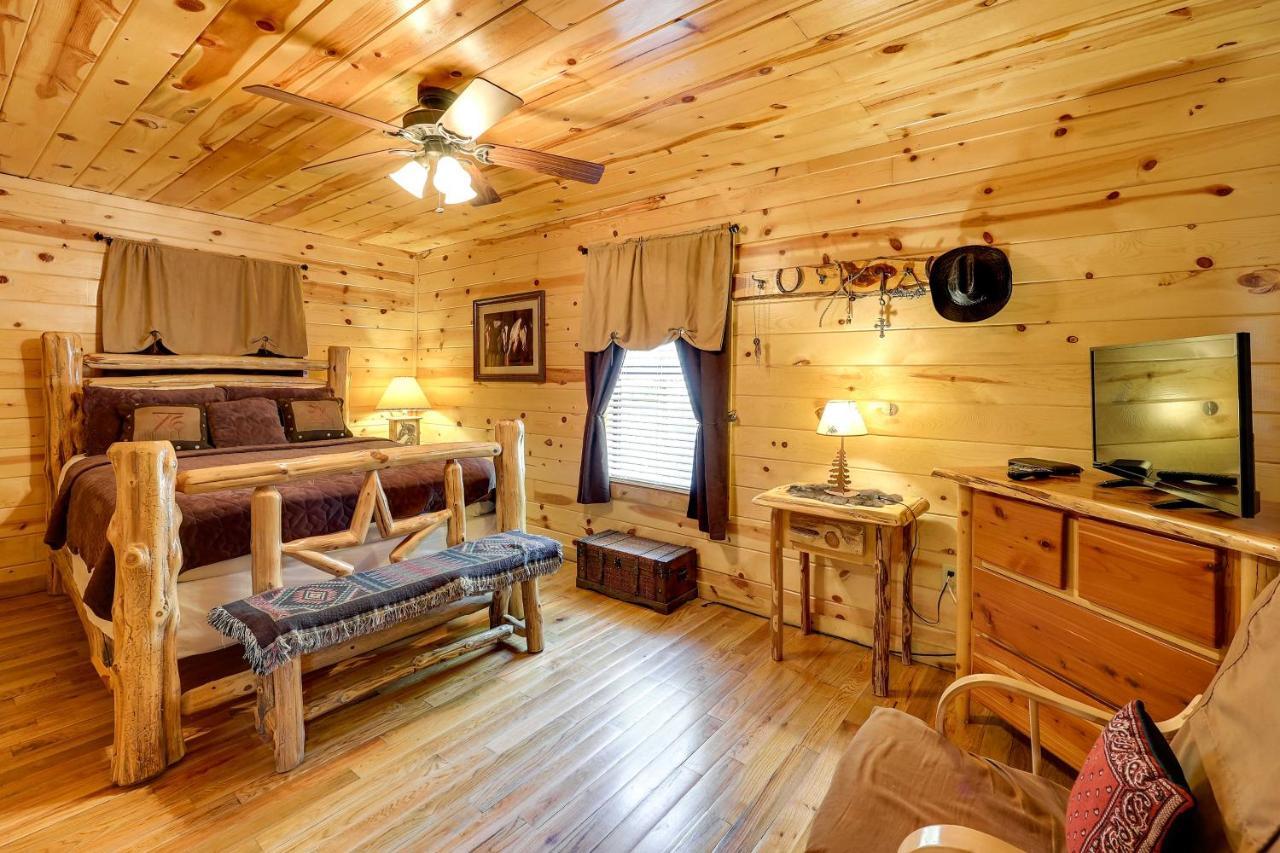 Broken Bow Rental Cabin With Hot Tub And Bar מראה חיצוני תמונה
