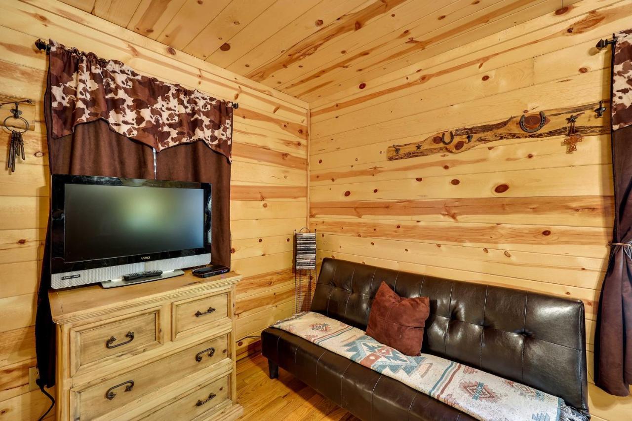Broken Bow Rental Cabin With Hot Tub And Bar מראה חיצוני תמונה