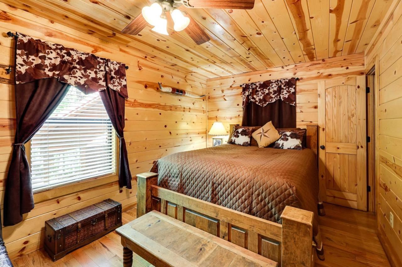 Broken Bow Rental Cabin With Hot Tub And Bar מראה חיצוני תמונה