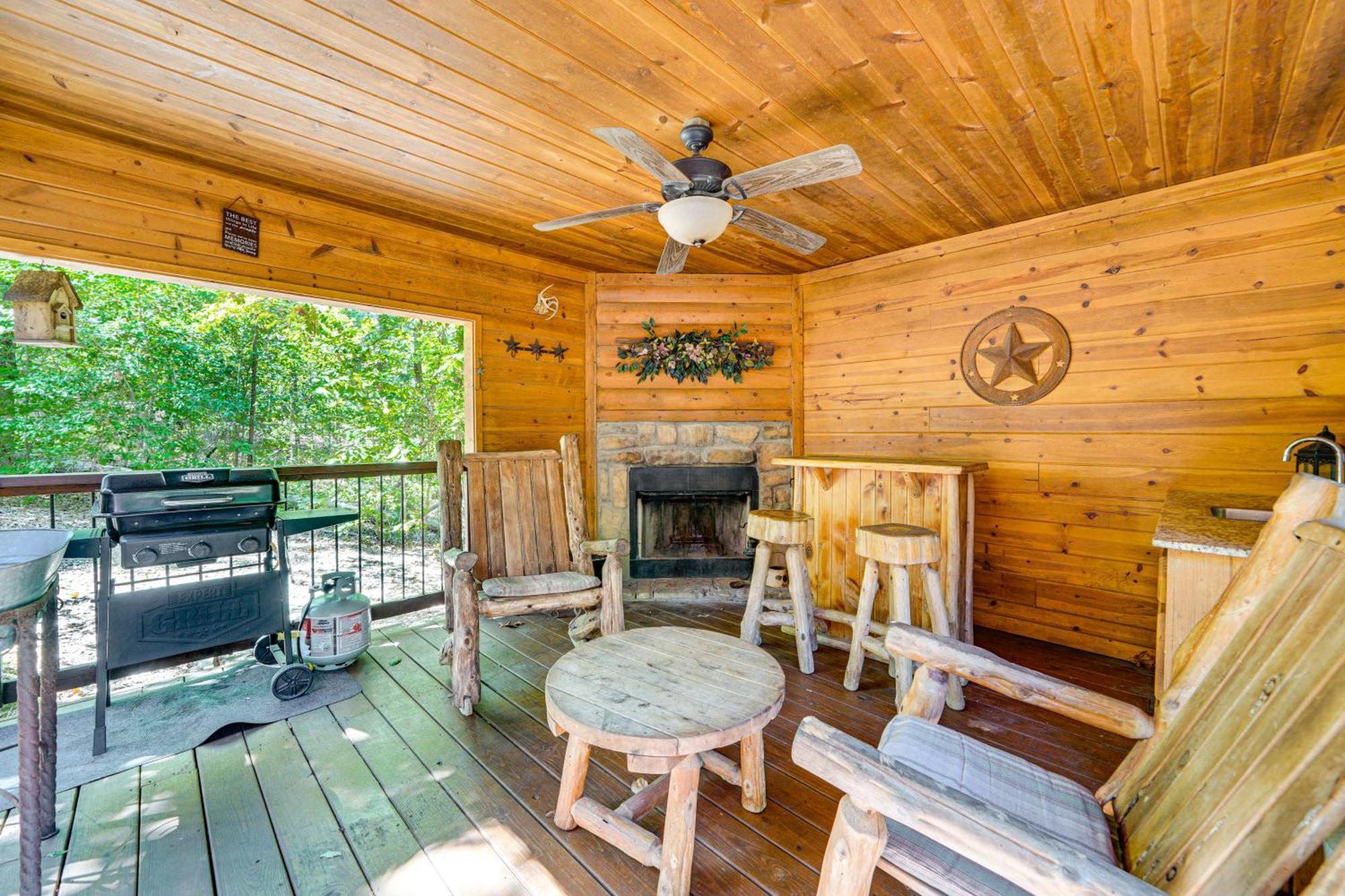 Broken Bow Rental Cabin With Hot Tub And Bar מראה חיצוני תמונה