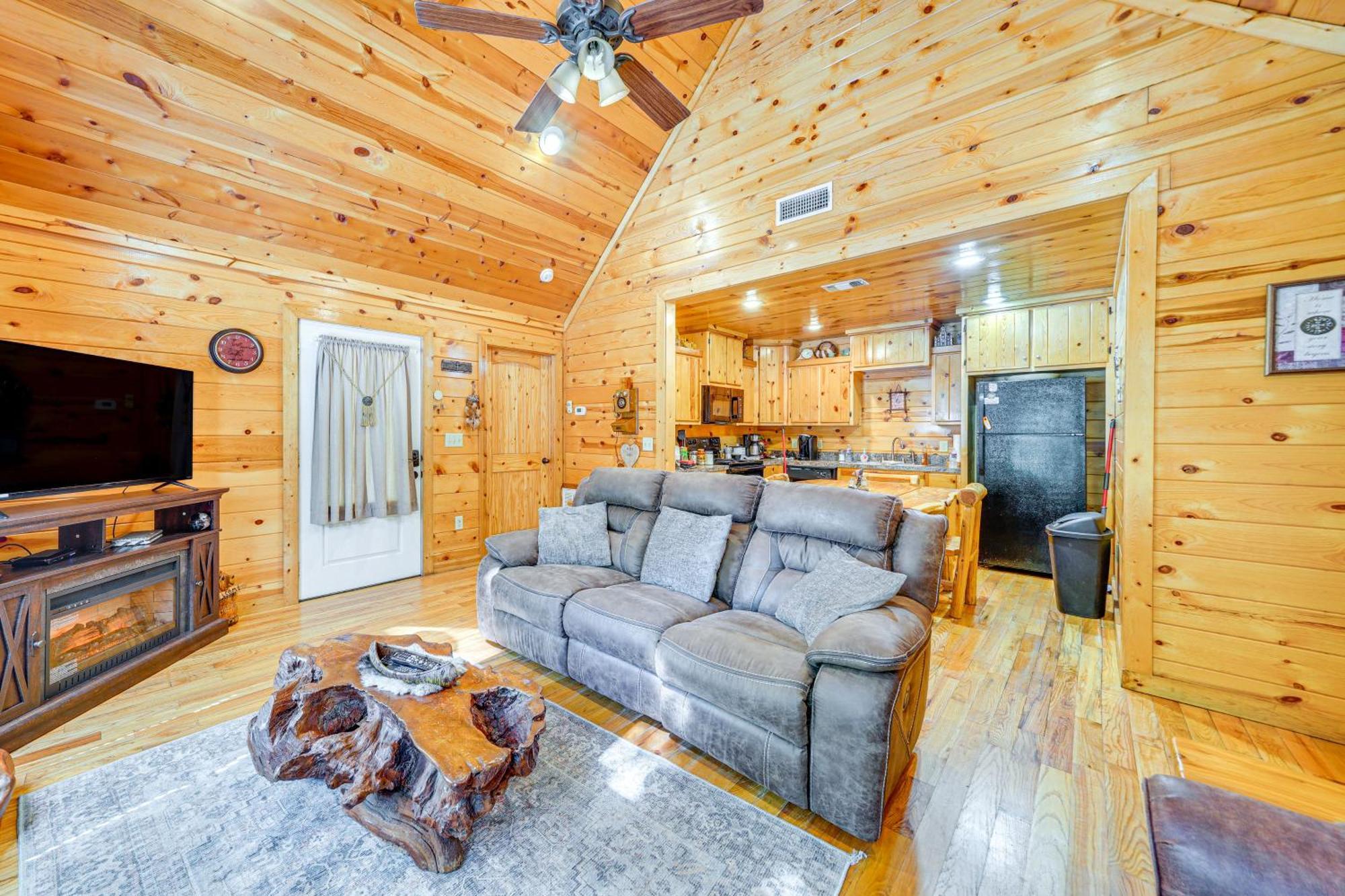 Broken Bow Rental Cabin With Hot Tub And Bar מראה חיצוני תמונה