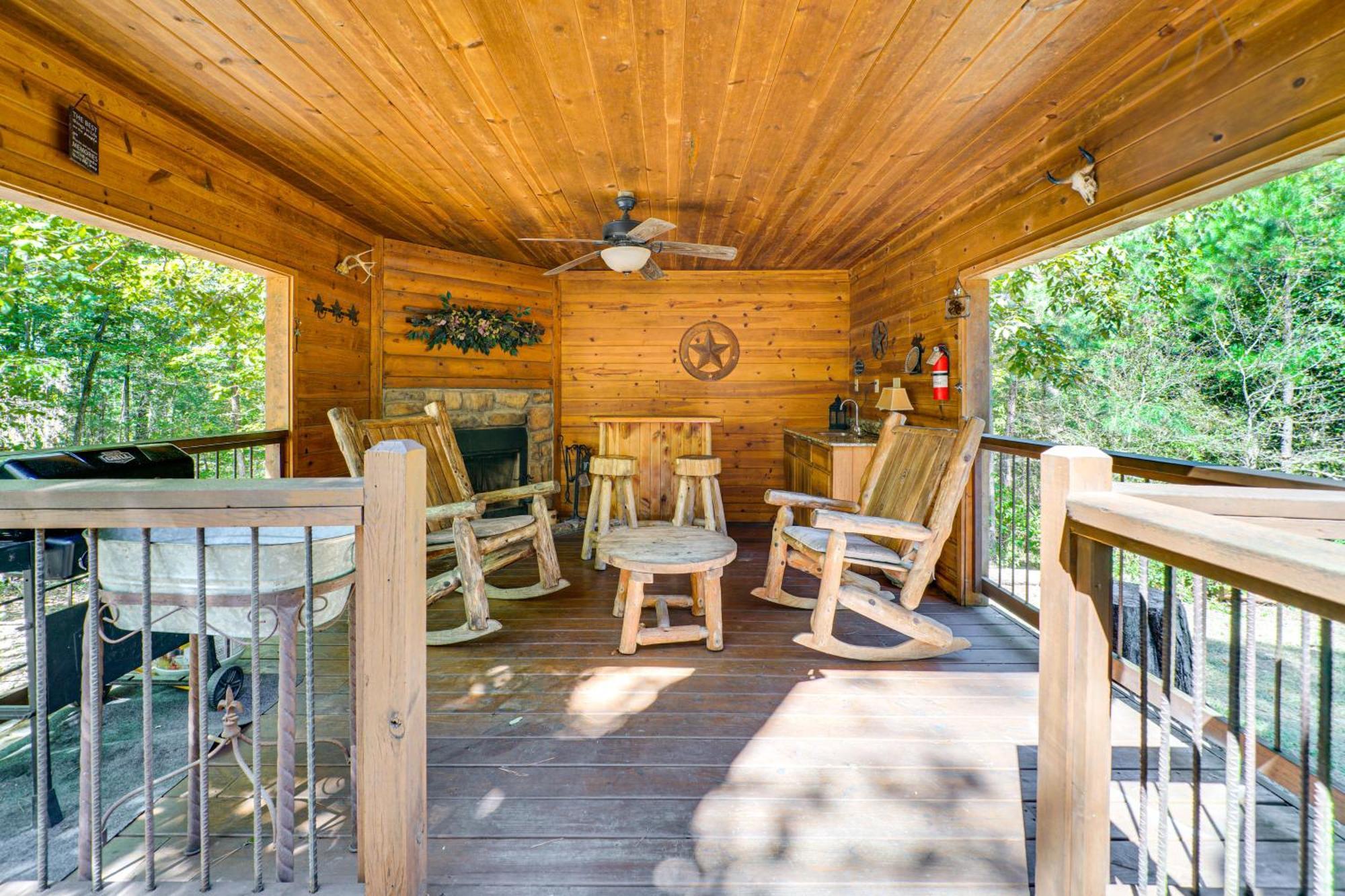 Broken Bow Rental Cabin With Hot Tub And Bar מראה חיצוני תמונה
