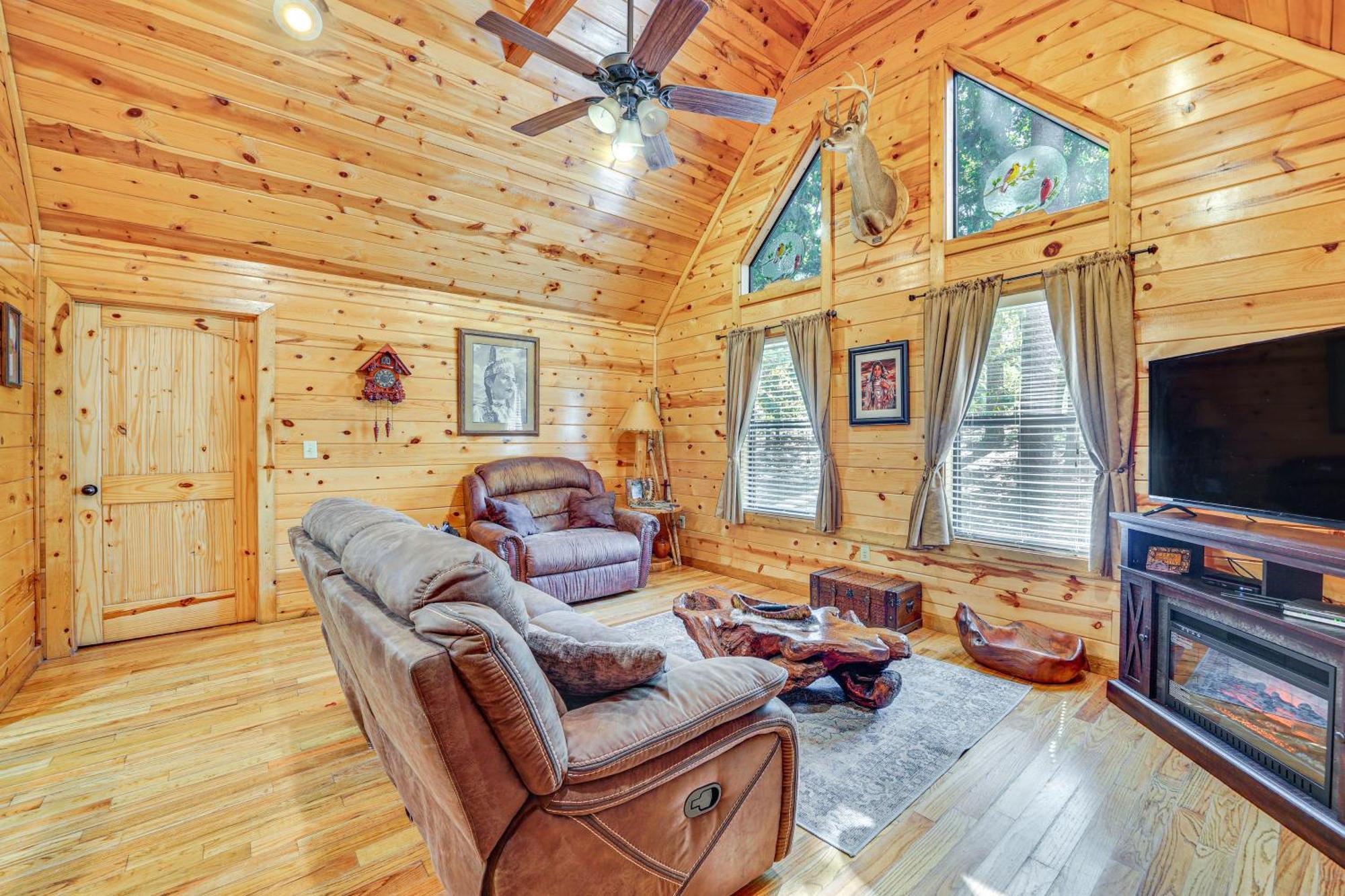 Broken Bow Rental Cabin With Hot Tub And Bar מראה חיצוני תמונה