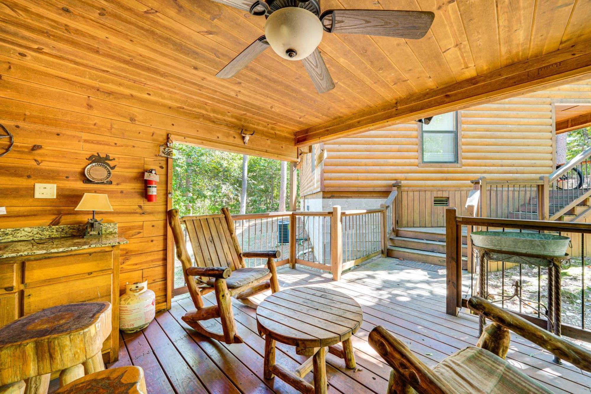 Broken Bow Rental Cabin With Hot Tub And Bar מראה חיצוני תמונה