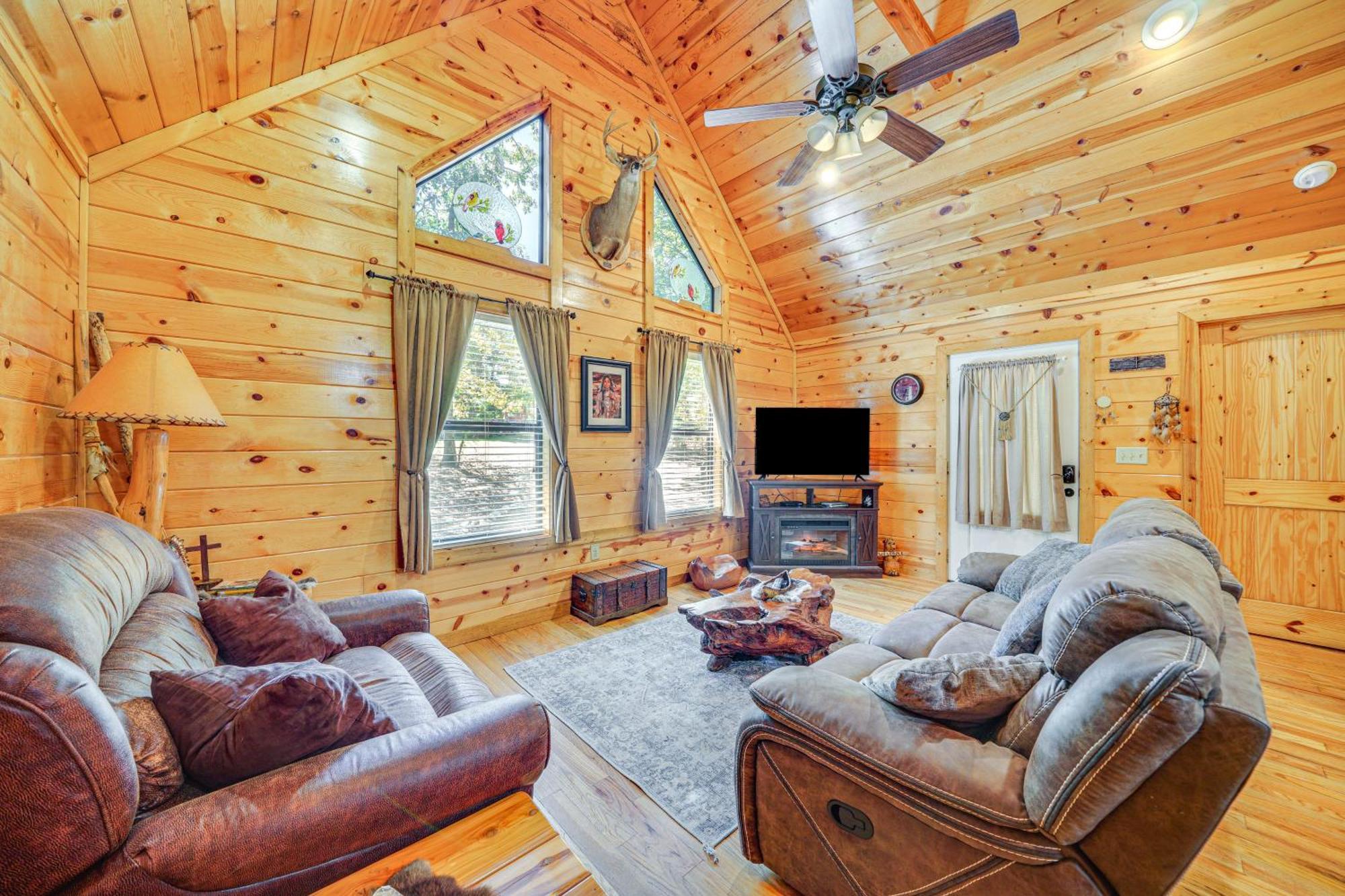 Broken Bow Rental Cabin With Hot Tub And Bar מראה חיצוני תמונה